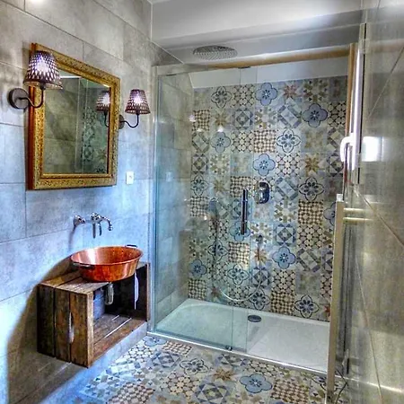 Le Moulin De Follet Bed & Breakfast