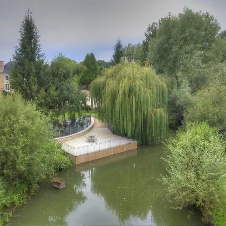 Le Moulin De Follet Bed & Breakfast 3*