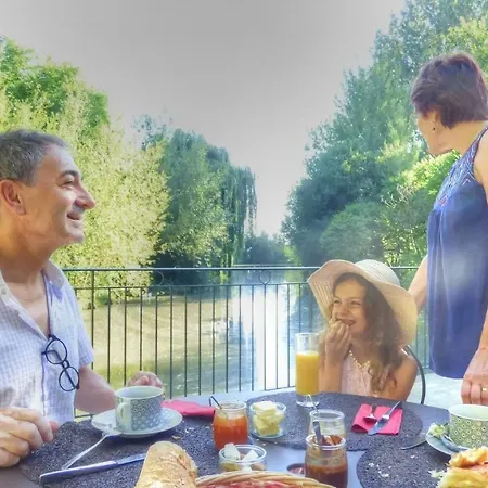 Le Moulin De Follet Bed & Breakfast 3*