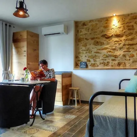 Le Moulin De Follet Bed and Breakfast