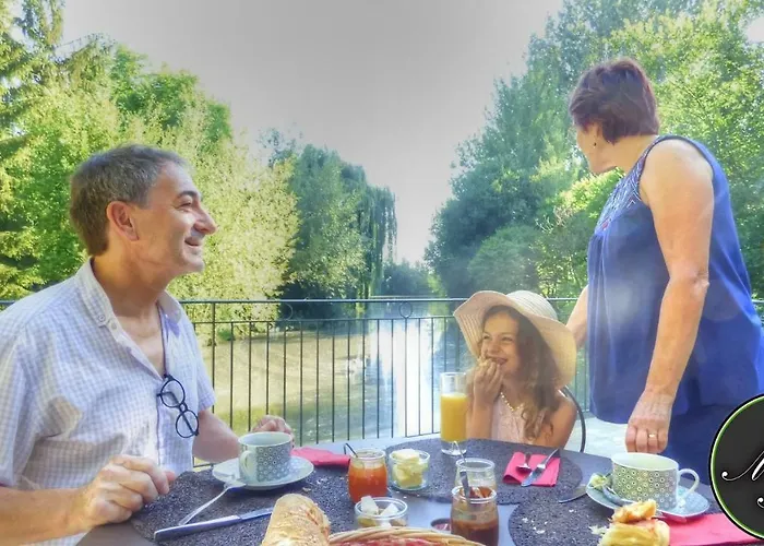 Le Moulin De Follet Nocleg ze śniadaniem 3*